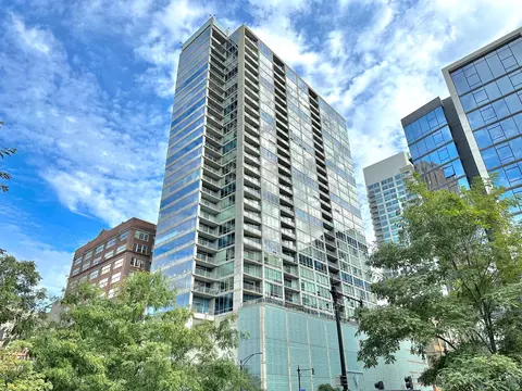 611 S Wells St #2407, Chicago, IL 60607