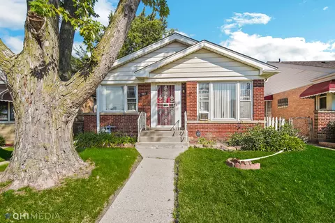 3911 Butterfield Rd, Bellwood, IL 60104