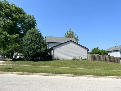 Exterior - 4575 Mumford Dr, Hoffman Estates, IL 60192 photo 14 of 14