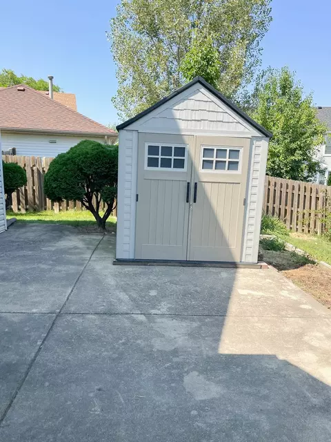 Exterior - 4575 Mumford Dr, Hoffman Estates, IL 60192 photo 6 of 14