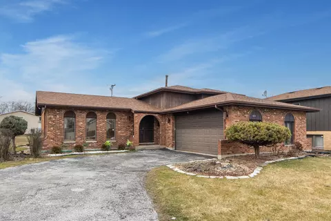 19010 Farm Crest Ter, Country Club Hills, IL 60478