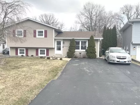 37449 N Piper Ln, Lake Villa, IL 60046