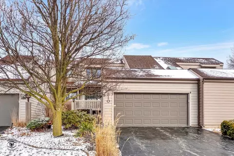 810 La Pointe Dr #1, Bourbonnais, IL 60914
