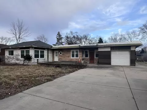 3 N N775 N Rohlwing Rd, Addison, IL 60101