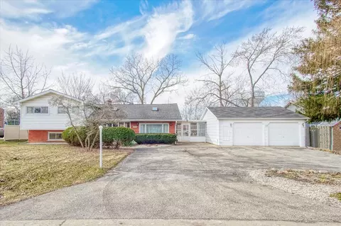 1 S340 Church St, Lombard, IL 60148