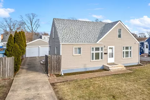 829 N Harold Ave, Melrose Park, IL 60164
