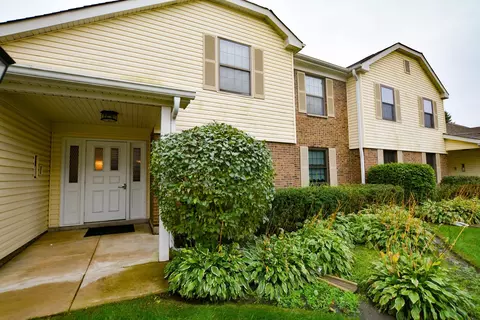 5117 Cheshire Rd #5117, Gurnee, IL 60031