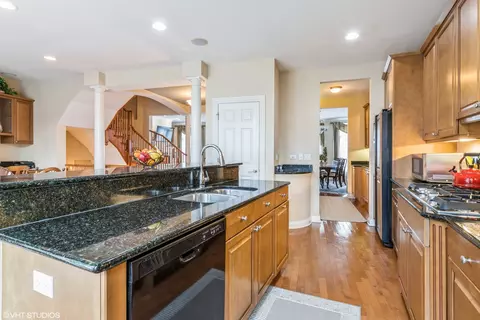 2045 Valor Ct, Glenview, IL 60026 photo 7