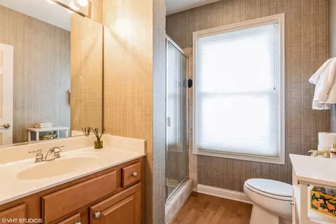 2045 Valor Ct, Glenview, IL 60026 photo 19