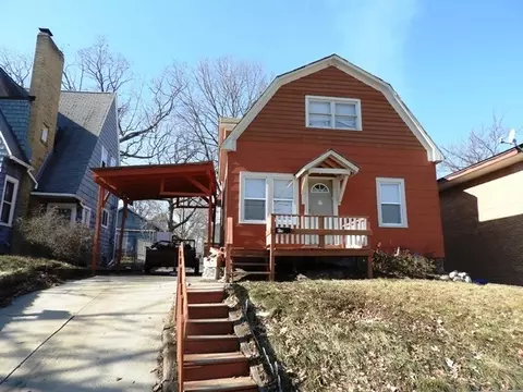 814 S Martin Luther King Jr Ave, Waukegan, IL 60085