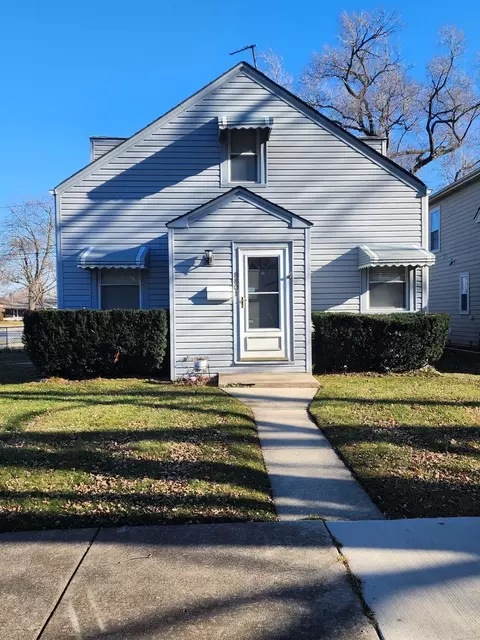 8801 S Sacramento Ave, Evergreen Park, IL 60805