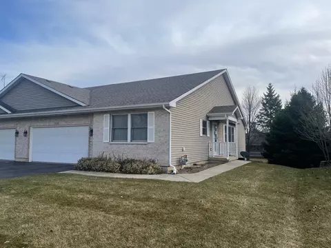 213 Julie Ln, Hampshire, IL 60140