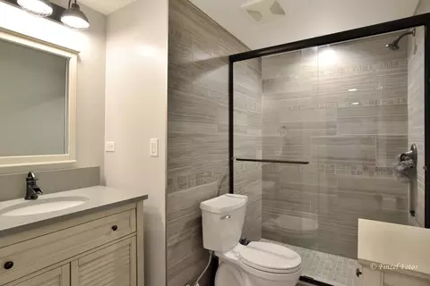 Bath - 28038 W Canyon Ct, Lakemoor, IL 60051 photo 5 of 5