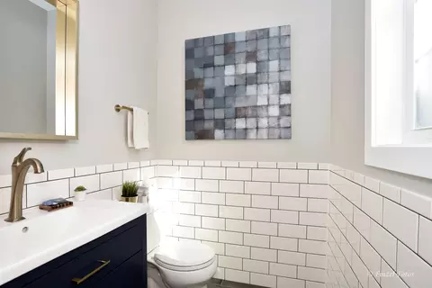 Bath - 28038 W Canyon Ct, Lakemoor, IL 60051 photo 1 of 5