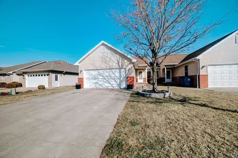 524 E Martin Ave, Watseka, IL 60970