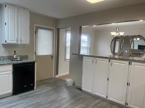 Kitchen - 3045 Central Rd, Glenview, IL 60025 photo 2 of 2