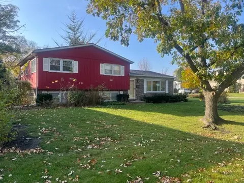 3045 Central Rd, Glenview, IL 60025