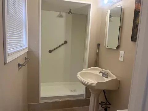 Bath - 3045 Central Rd, Glenview, IL 60025 photo 3 of 3