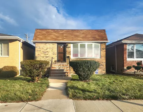 9515 S Emerald Ave, Chicago, IL 60628