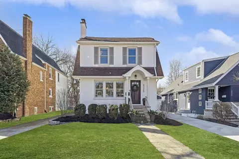 4528 Howard Ave, Western Springs, IL 60558
