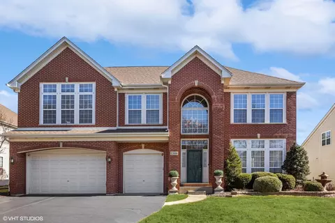 1344 Palisades Dr, Bolingbrook, IL 60490