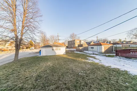 Exterior - 11001 S Peoria St, Chicago, IL 60643 photo 5 of 8