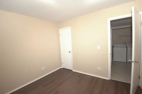 1045 Spring Mill Dr, Hoffman Estates, IL 60169 photo 12