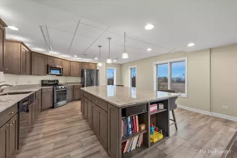 Kitchen - 40 W536 Greenview Ln, Elgin, IL 60124 photo 5 of 8