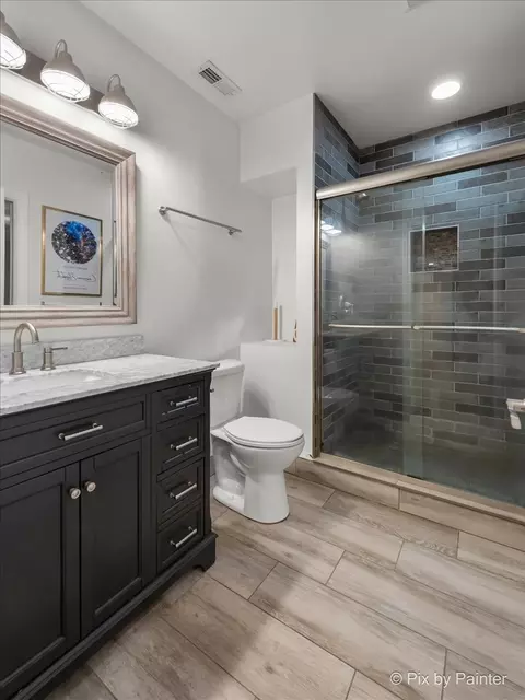 Bath - 40 W536 Greenview Ln, Elgin, IL 60124 photo 8 of 8