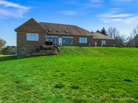 Exterior - 40 W536 Greenview Ln, Elgin, IL 60124 photo 11 of 14