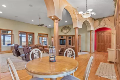 Dining - 40 W536 Greenview Ln, Elgin, IL 60124 photo 1 of 7