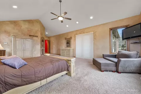Bedroom - 40 W536 Greenview Ln, Elgin, IL 60124 photo 4 of 9