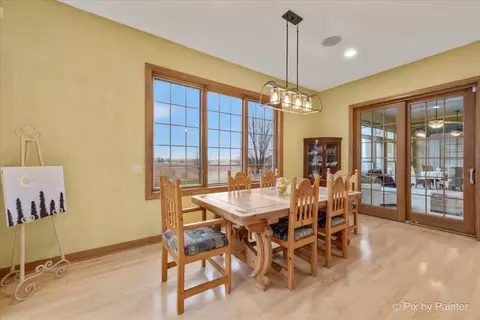 Dining - 40 W536 Greenview Ln, Elgin, IL 60124 photo 2 of 7
