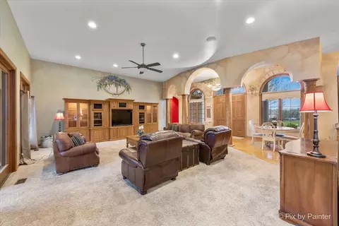 Living - 40 W536 Greenview Ln, Elgin, IL 60124 photo 2 of 7
