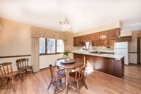 Dining - 4389 W Forest Ave, Gurnee, IL 60031 photo 4 of 4