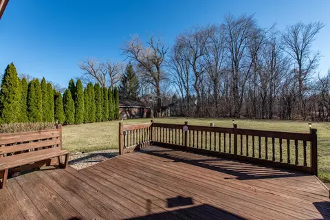 Exterior - 4389 W Forest Ave, Gurnee, IL 60031 photo 3 of 12