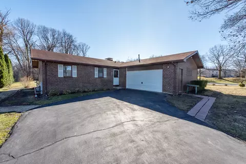 Exterior - 4389 W Forest Ave, Gurnee, IL 60031 photo 2 of 12