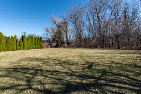 Exterior - 4389 W Forest Ave, Gurnee, IL 60031 photo 9 of 12