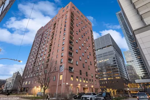 345 N Canal St #1601, Chicago, IL 60606