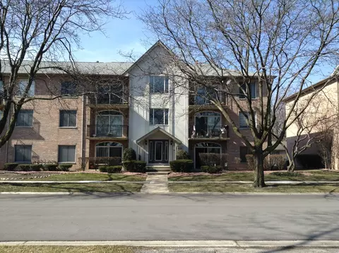9420 S 77th Ct #1E, Hickory Hills, IL 60457