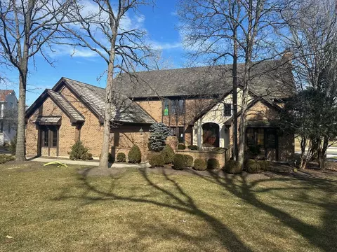 27 Clarington Way, North Barrington, IL 60010
