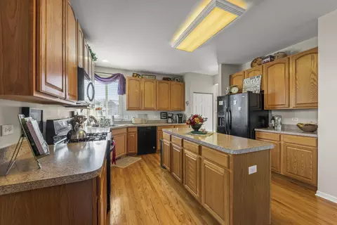 Kitchen - 25132 Constitution Ct, Plainfield, IL 60544 photo 2 of 2