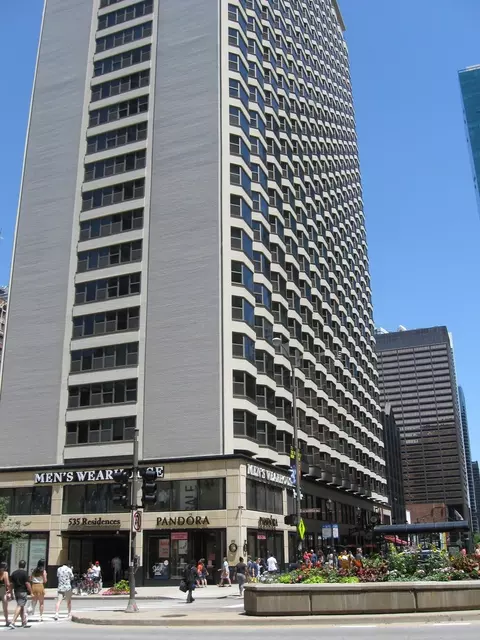535 N Michigan Ave #2307, Chicago, IL 60611