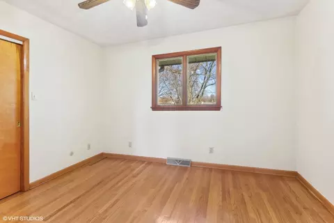 807 Murphy Dr, Joliet, IL 60435 photo 9