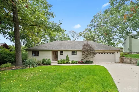 710 Kaskaskia Dr, Dixon, IL 61021