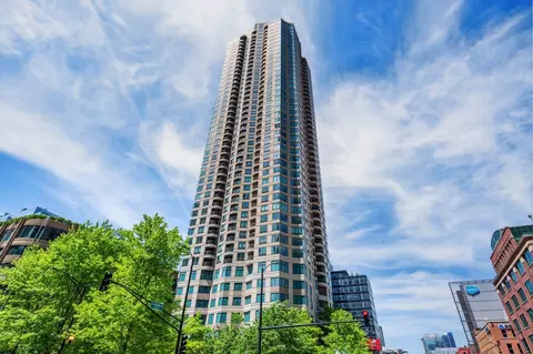 400 N La Salle St #3808, Chicago, IL 60654