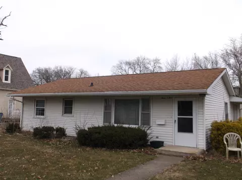 305 Mcdonald St, Walnut, IL 61376