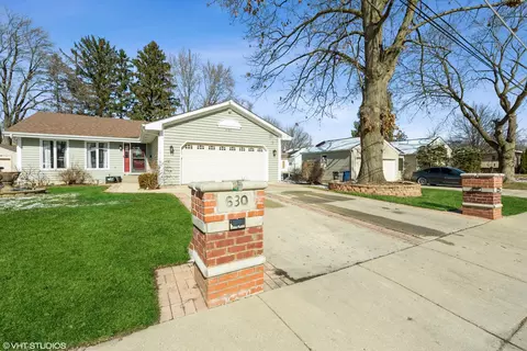 Exterior - 630 Addison St, Elgin, IL 60120 photo 2 of 4