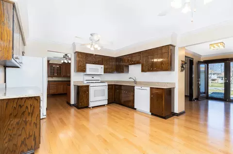 25121 W Willow Dr, Plainfield, IL 60544 photo 7
