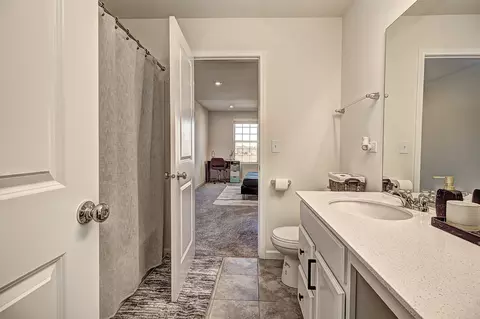 Bath - 16422 Hidden River Cir, Plainfield, IL 60586 photo 3 of 4